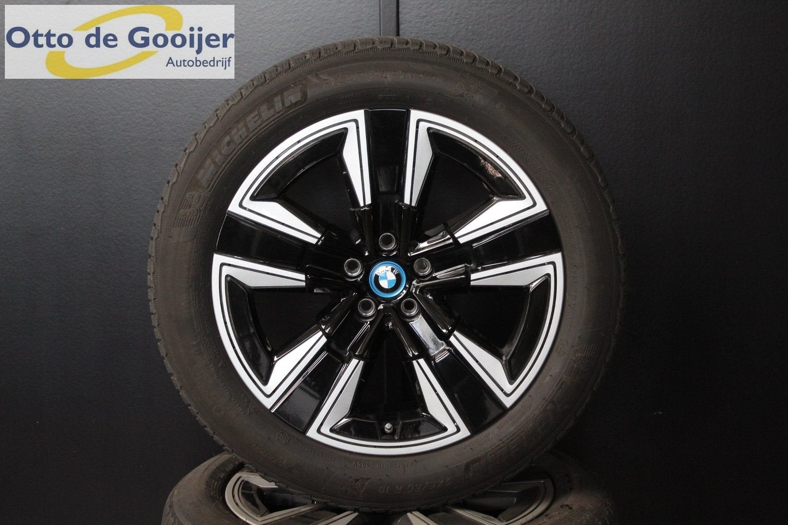 Originele BMW iX3 842 19 inch Velgen Winterbanden Michelin, Auto-onderdelen, -, -, Banden en Velgen, Winterbanden