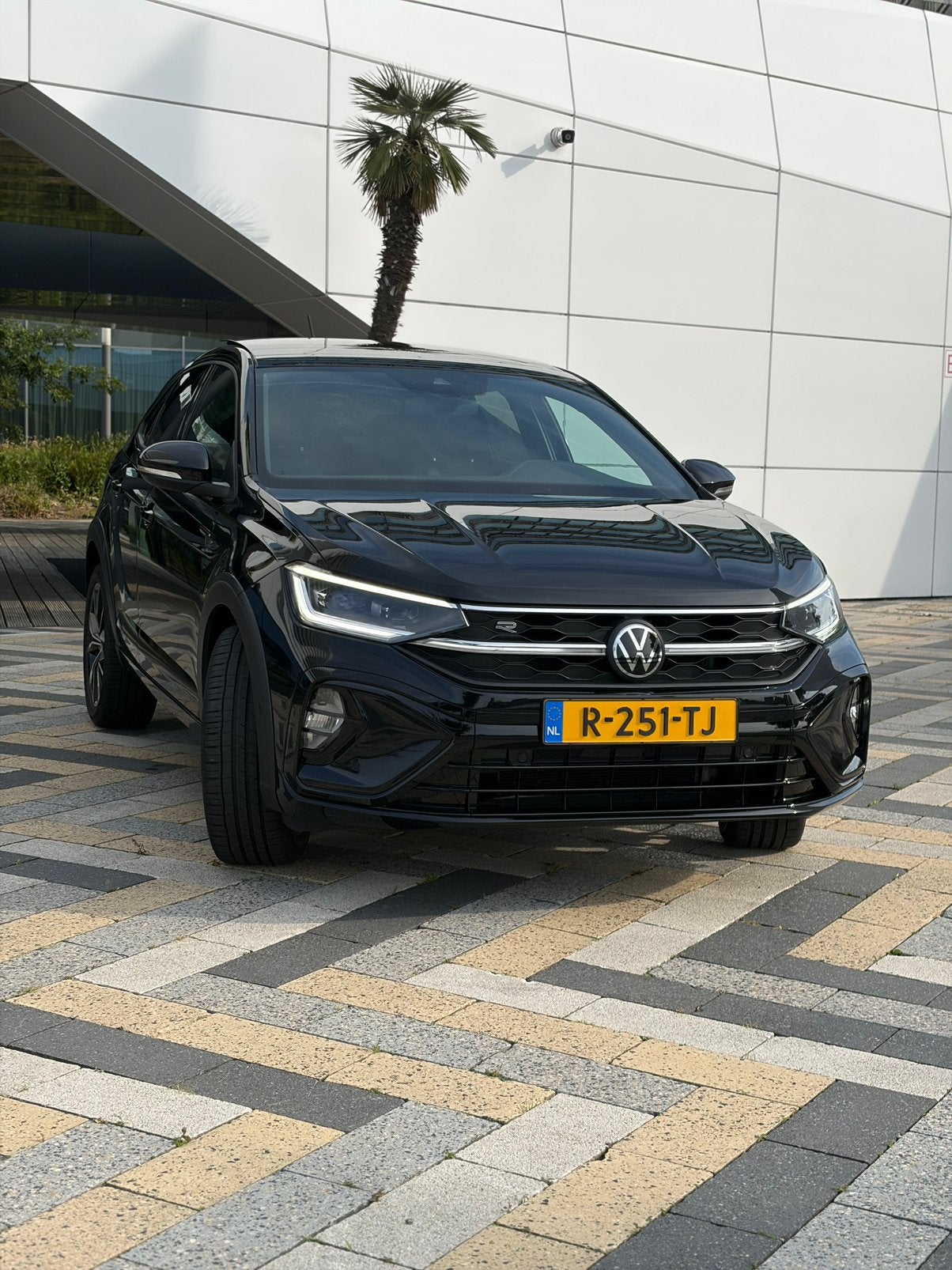 Volkswagen Taigo 1.0 TSI R-Line | Pano | IQ.Light | Automaat, Automaat, Achteruitrijcamera, Te koop, Coupé