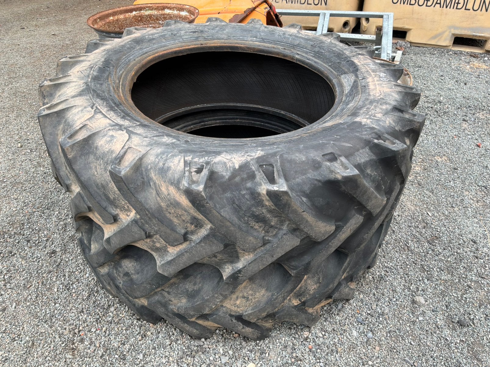 Pneus tracteurs, Articles professionnels, Enlèvement ou Envoi