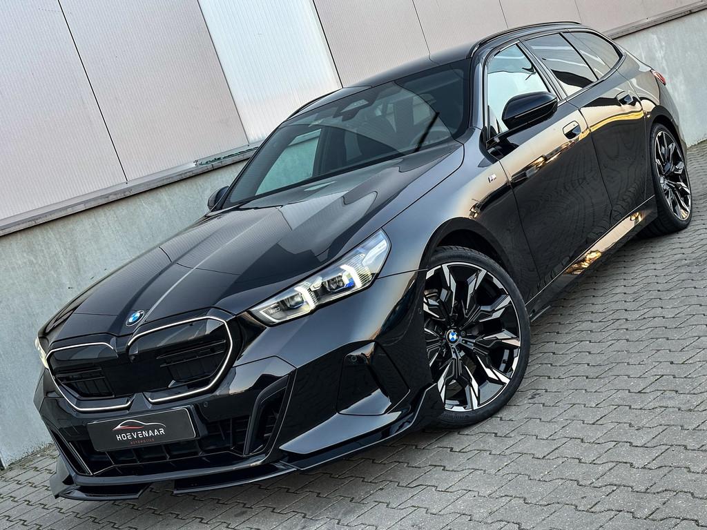 BMW 5-serie Touring 520i M-sport 21Inch M5 Performance H&K C, Auto's, BMW, Automaat, 1998 cc, Achterwielaandrijving, Gebruikt