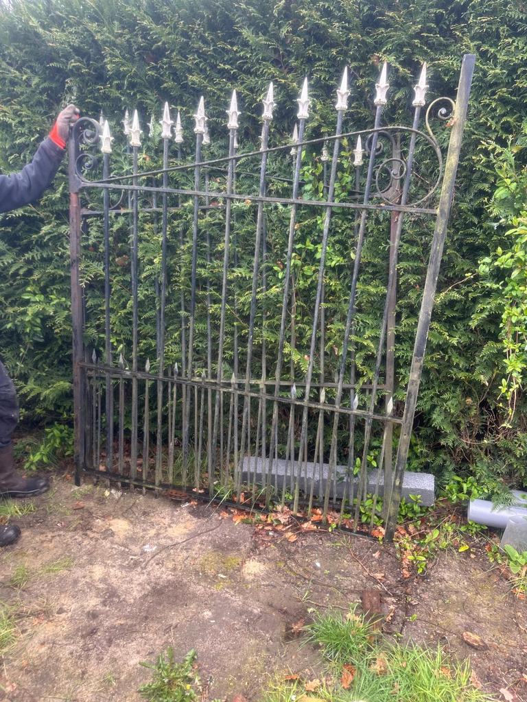 Een poort,hekken, Tuin en Terras, Ophalen, Gebruikt, IJzer, Met poort