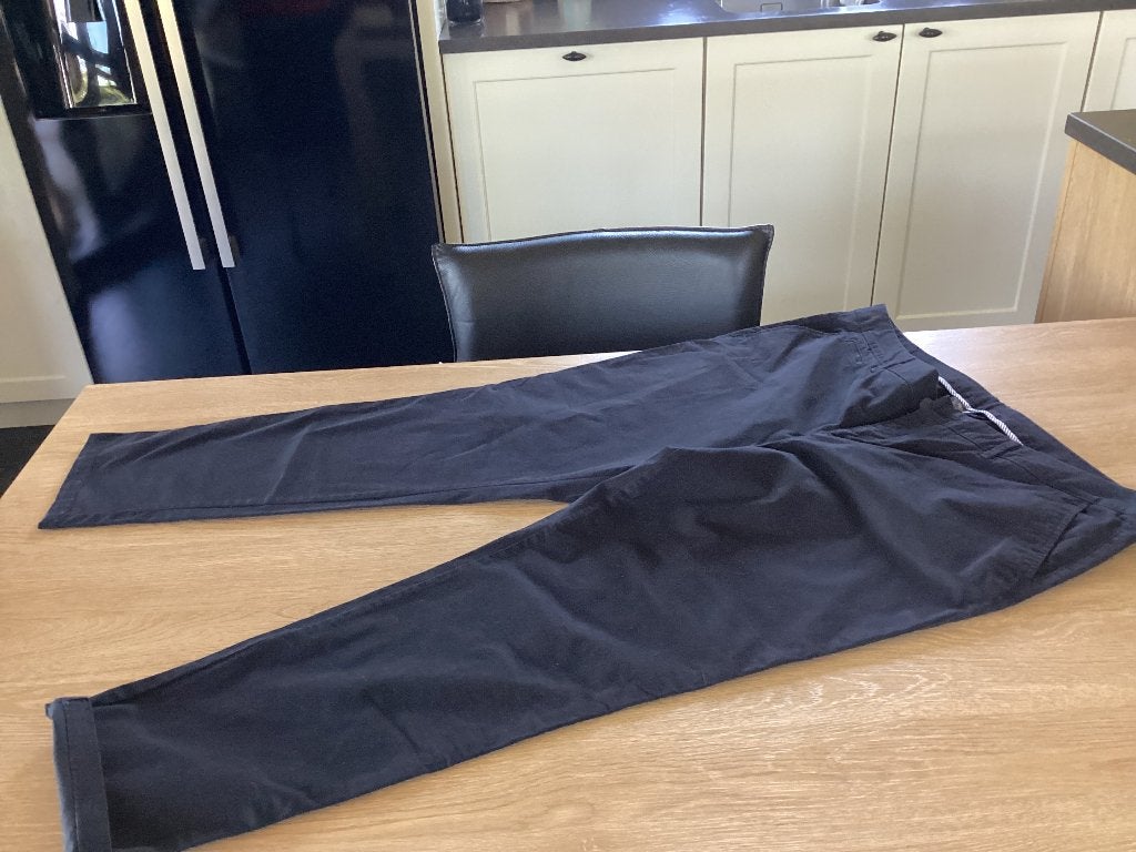 Splinternieuwe Chino 46/48, Kleding | Dames, Broeken en Pantalons, Zwart, Maat 46/48 (XL) of groter, Nieuw, Ophalen of Verzenden