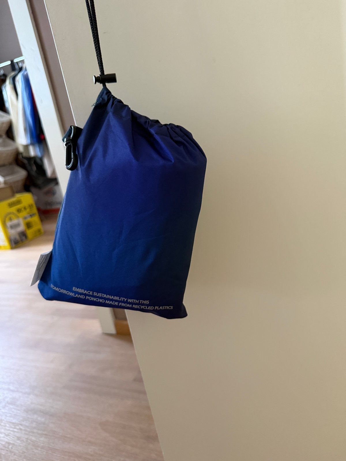 Regen poncho van Tomorrowland TML, Caravans en Kamperen, Regenkleding, Ophalen of Verzenden, Nieuw