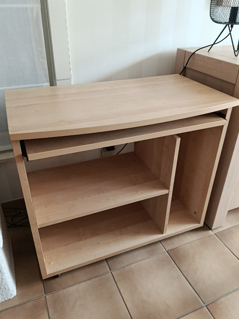 Bureau d'ordinateur, Enlèvement, Avec roues, Utilisé, Bois
