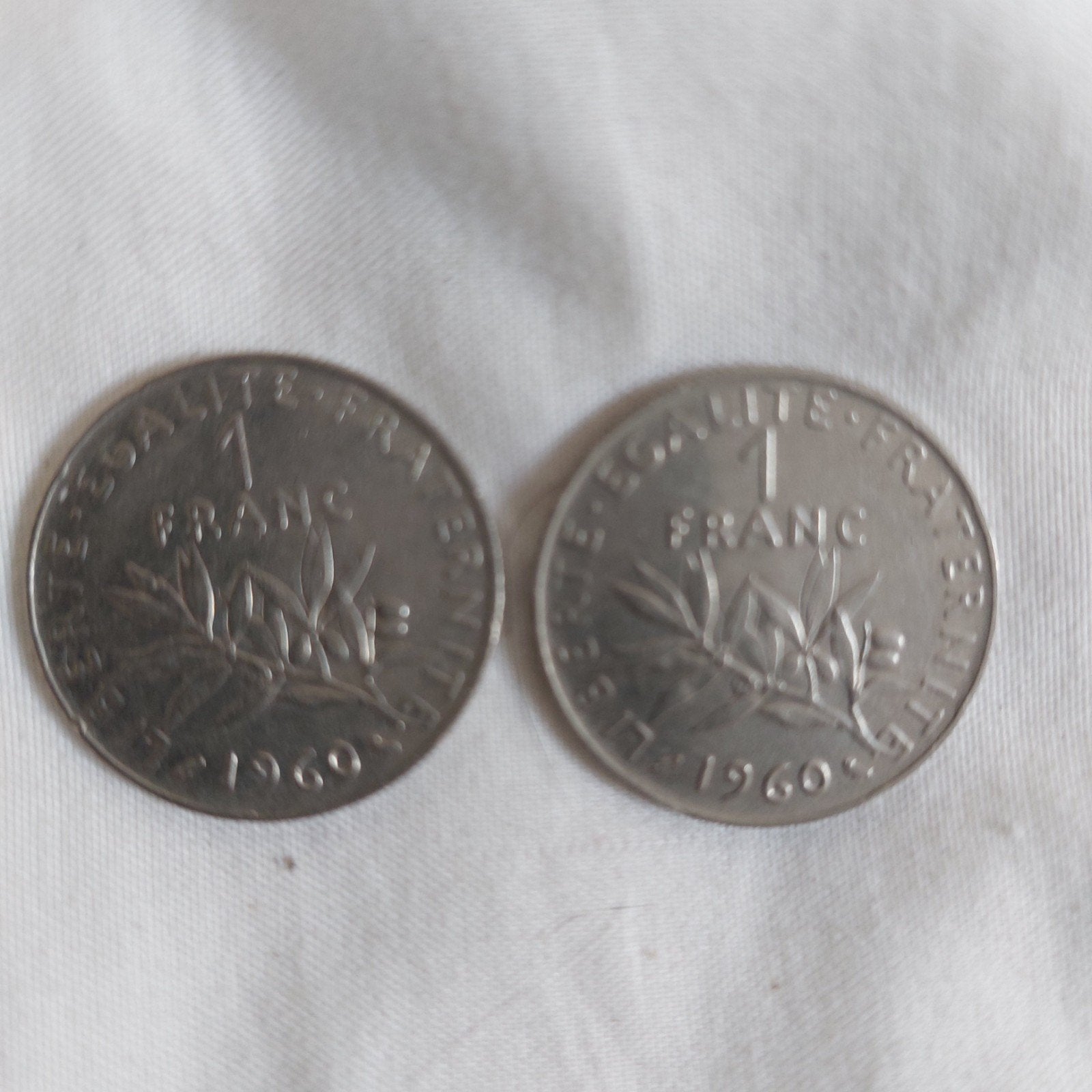 Franse munt 1f 1960 2f 5f bankbiljet Angola 1977, Postzegels en Munten, Ophalen of Verzenden, Overige waardes, Losse munt
