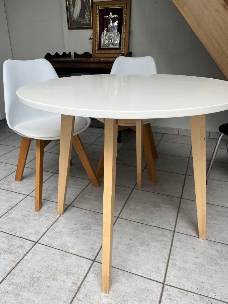 Eettafel met 2 stoelen, Huis en Inrichting, Tafels | Eettafels, Zo goed als nieuw, 50 tot 100 cm, Rond, Ophalen