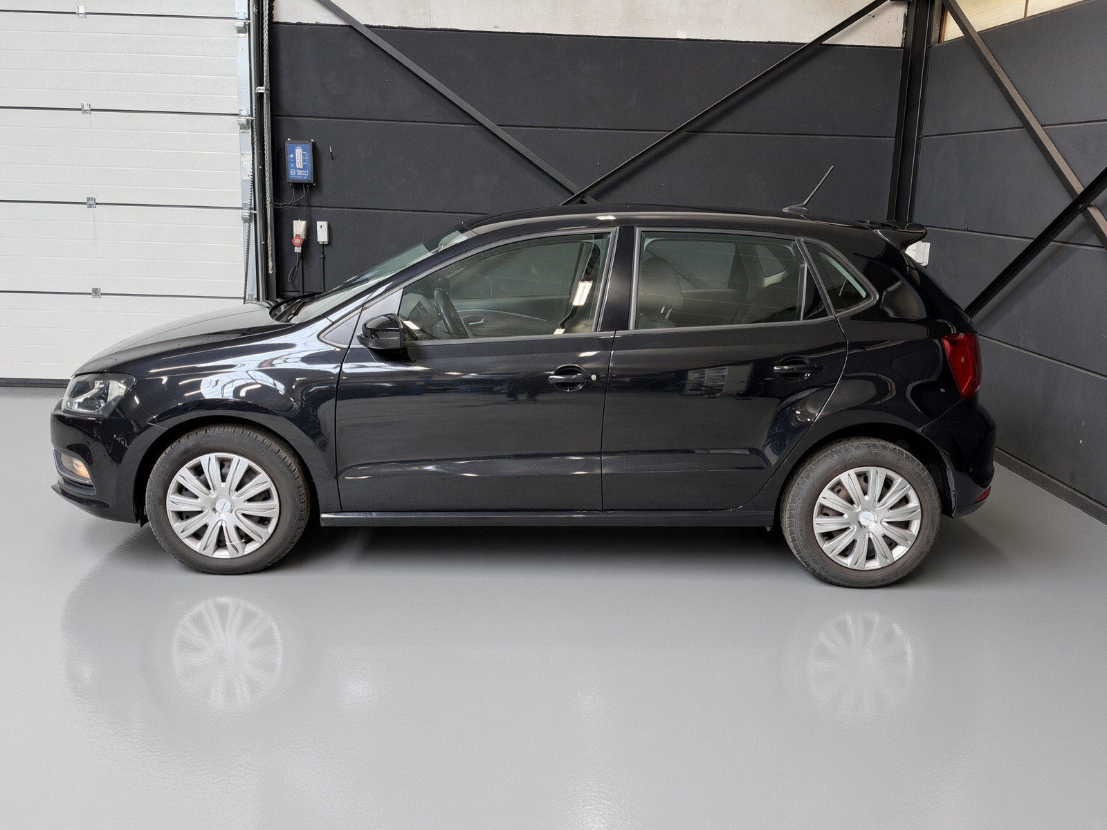 VW Polo 1.2TSI Automaat, bj2017, 104.000km, Navi, Sensoren, Autos, Achat, Euro 6, Entreprise, 5 portes