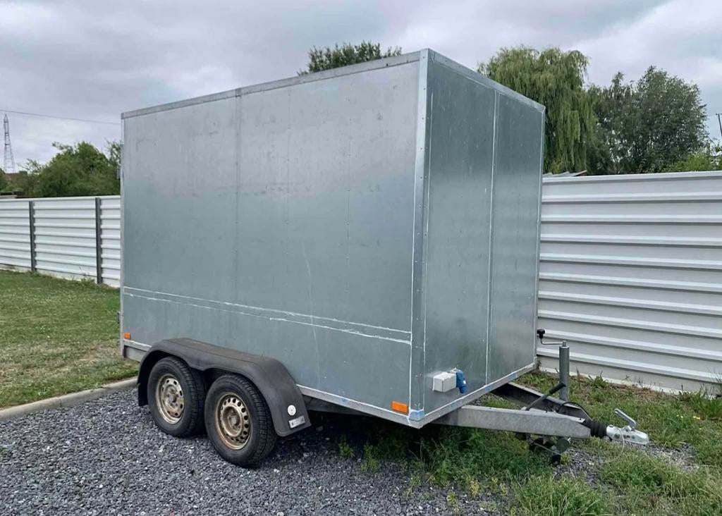 BROOS gesloten trailer jaar 2000, Ophalen, Gebruikt