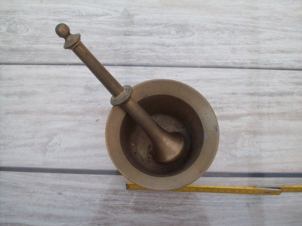 masief zwaar geel koper antique mooi medicijn of kruiden pot, Enlèvement ou Envoi, Cuivre