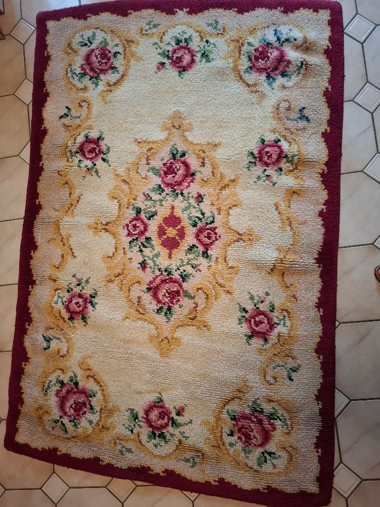 Mooi  handgemaakte tapijt, Ophalen