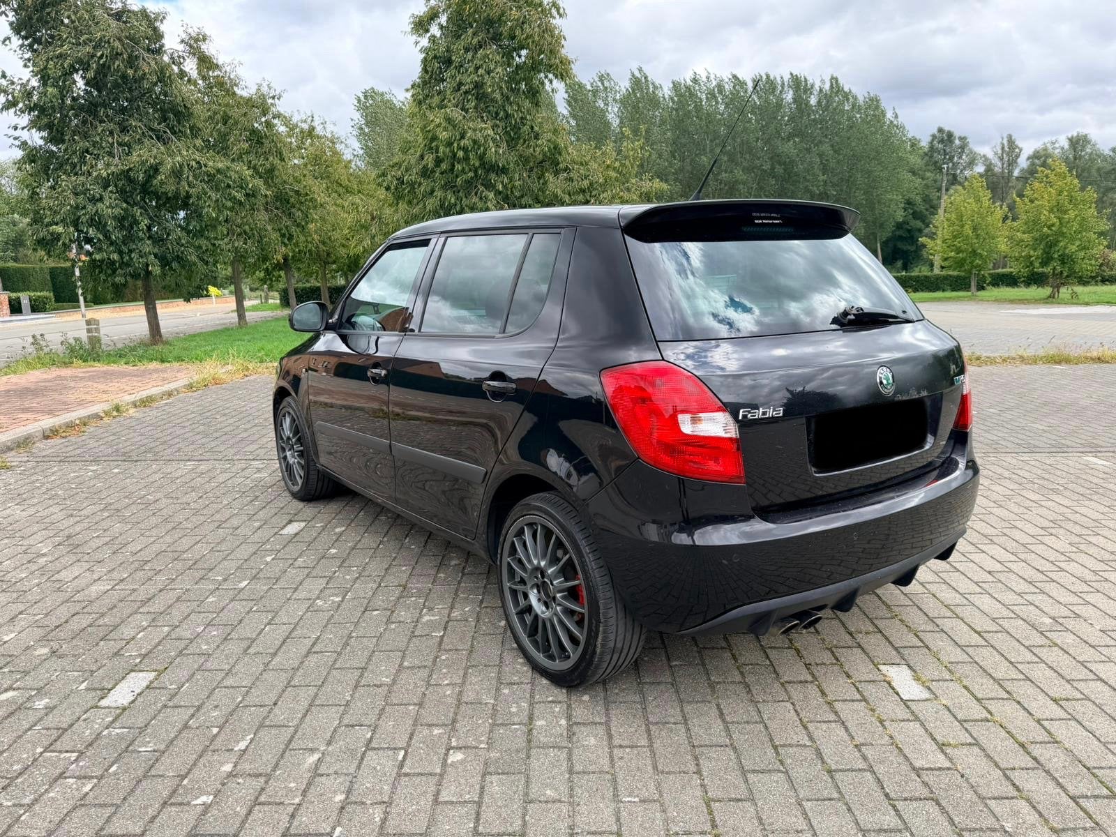 Skoda Fabia 1.4i VRS Automatique avec Controle, Autos, Euro 5, Achat, Entreprise, Noir