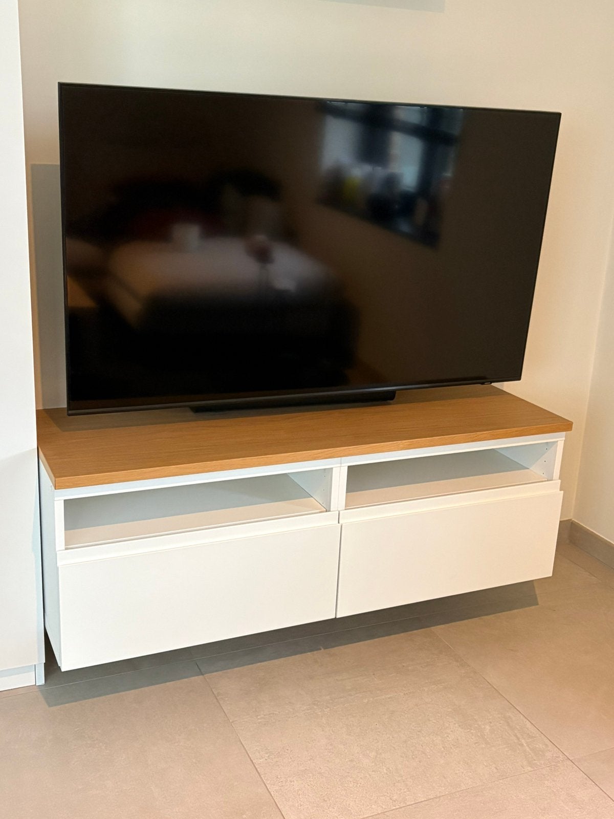 Ikea BESTA tv meubel met schuiven en houten bovenplank, Huis en Inrichting, Kasten |Televisiemeubels, Zo goed als nieuw, Minder dan 100 cm