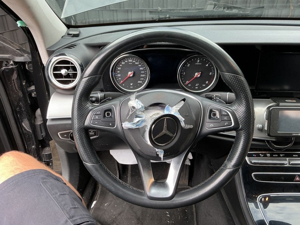 VOLANT DIRECTION Mercedes-Benz E (W213) (|A0004607103|), Mercedes-Benz, Utilisé, Dialog.mb@mercedes-benz.com, Mercedes-Benz AG