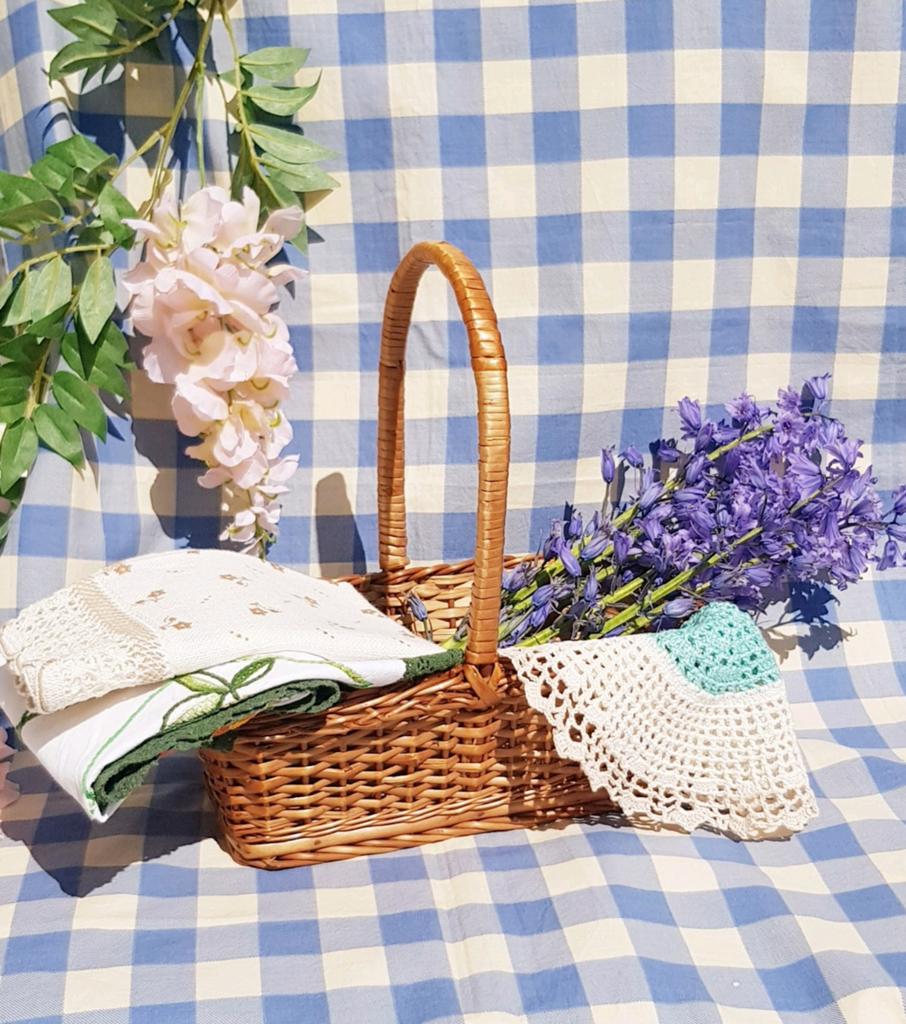 Panier vintage🍒 et  napperons vintage 🍒, Enlèvement ou Envoi
