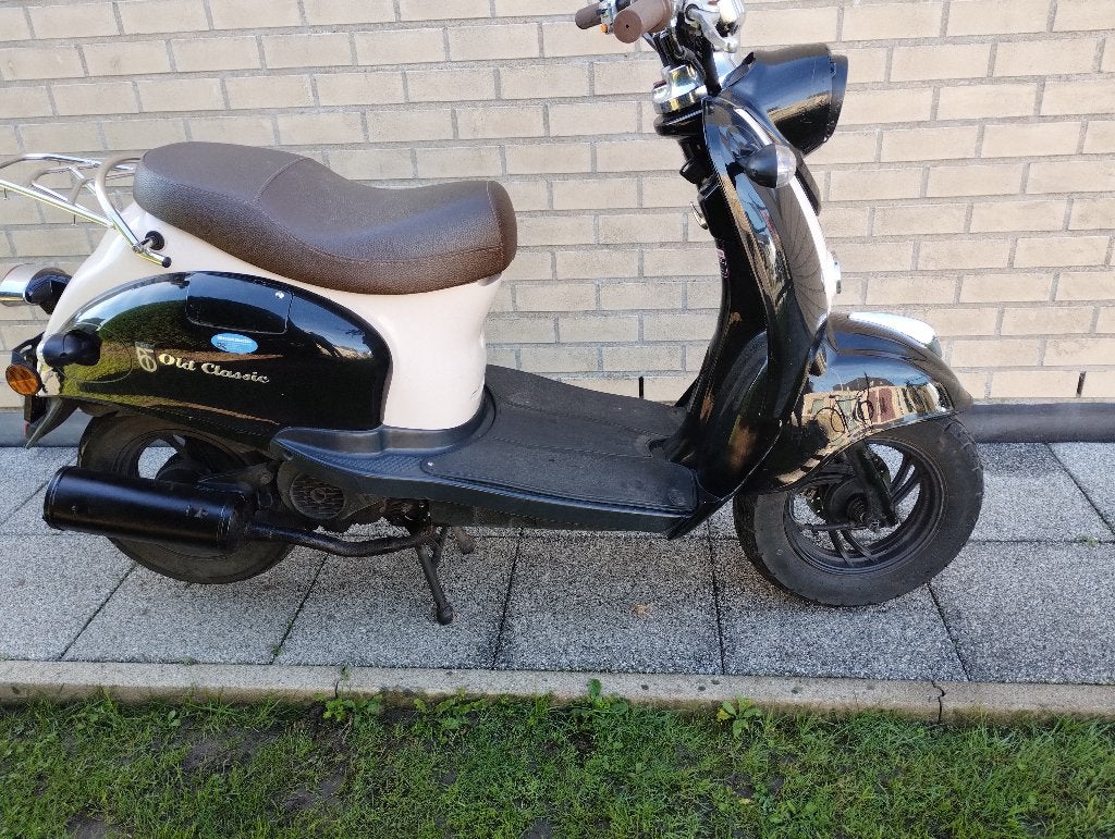 scooter btc, Overige merken, 49 cm³, Classe B (45 km/h), Enlèvement