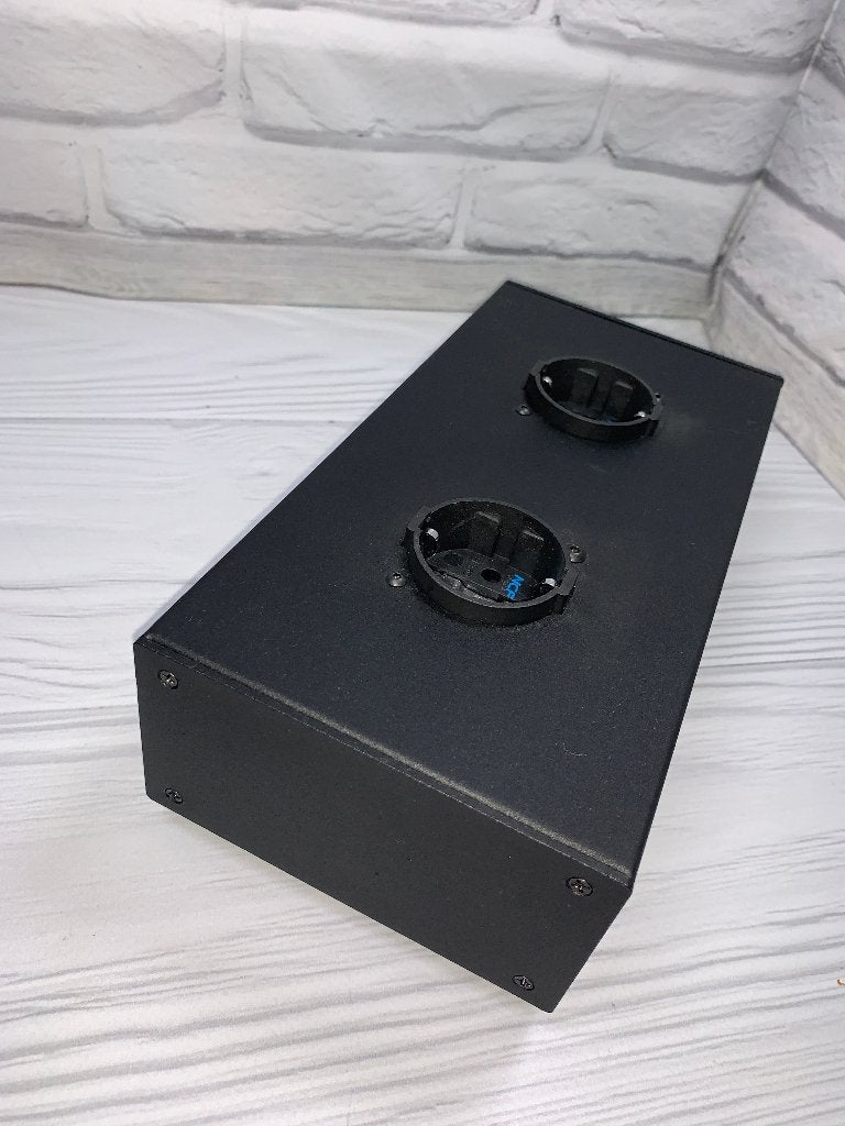 Hydra Ultimate 2 EU High-End Netfilter / Stroomverdeler, Verzenden, Nieuw, Minder dan 2 meter, Overige kabels