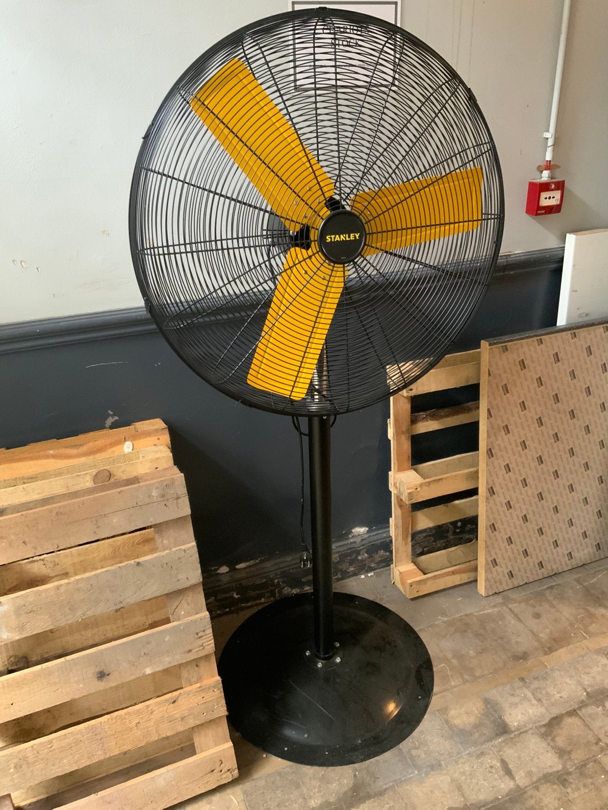 Stanley krachtige en grote  voet ventilator, Ophalen, Zo goed als nieuw