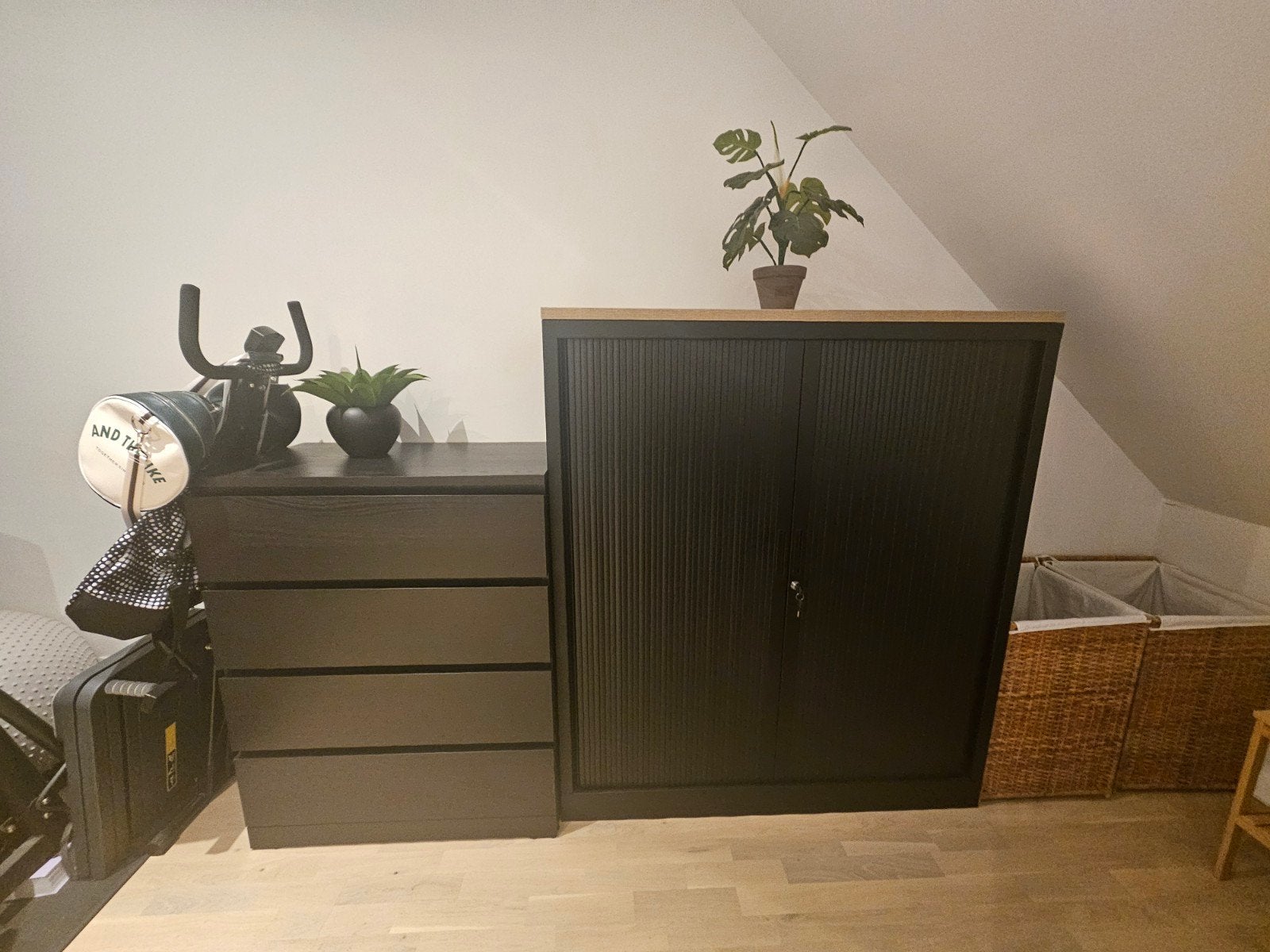 Roldeurkast, Huis en Inrichting, Ophalen