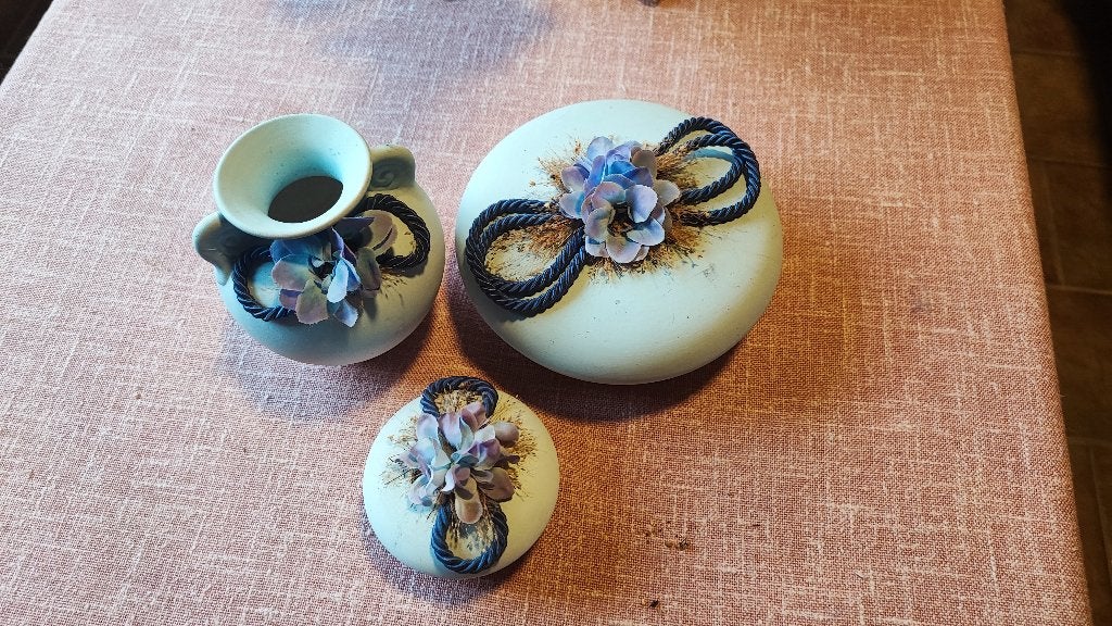 Vintage pastelblauwe porseleinen potjes met bloemen, Enlèvement ou Envoi