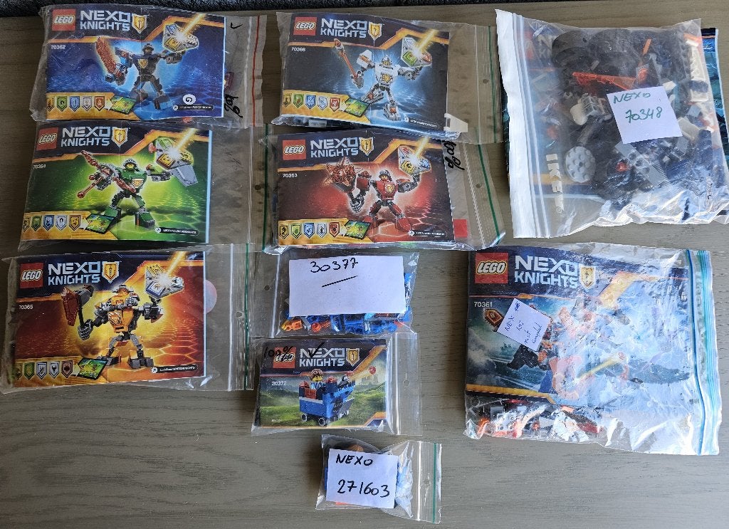 10 setjes LEGO Nexo Knights, Complet, Lego, Ensemble complet, Comme neuf