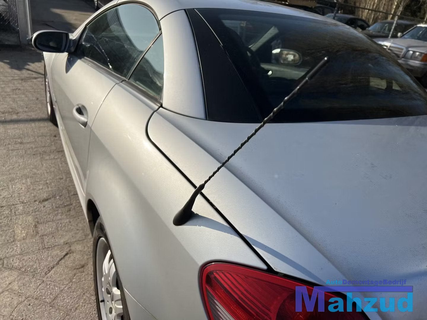 MERCEDES SLK R171 antenne 2005-2011, Mercedes-Benz AG, Mercedes-Benz, Utilisé, Mercedesstrasse 120
70372  Stuttgart, DE