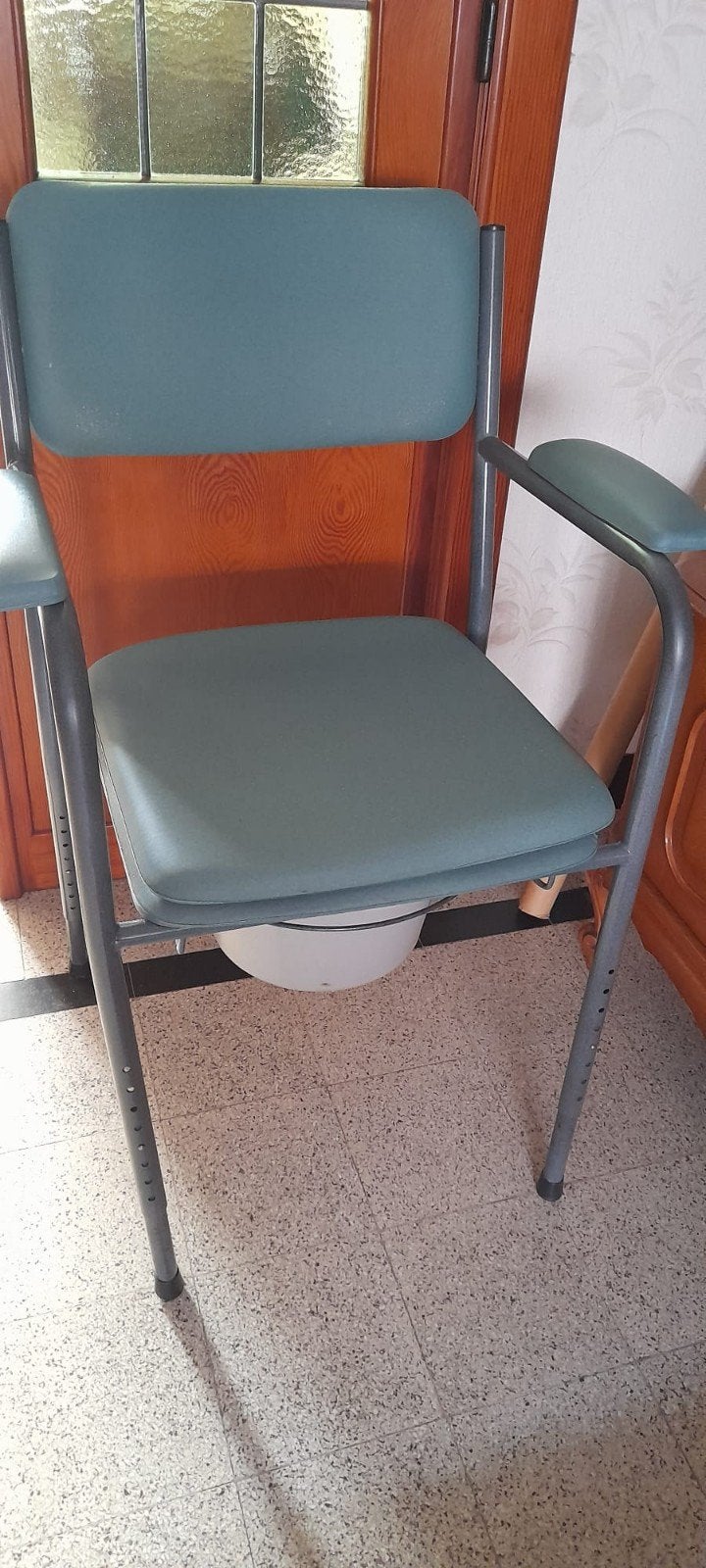 Wc-stoel, Enlèvement, Utilisé, Autres couleurs, Une