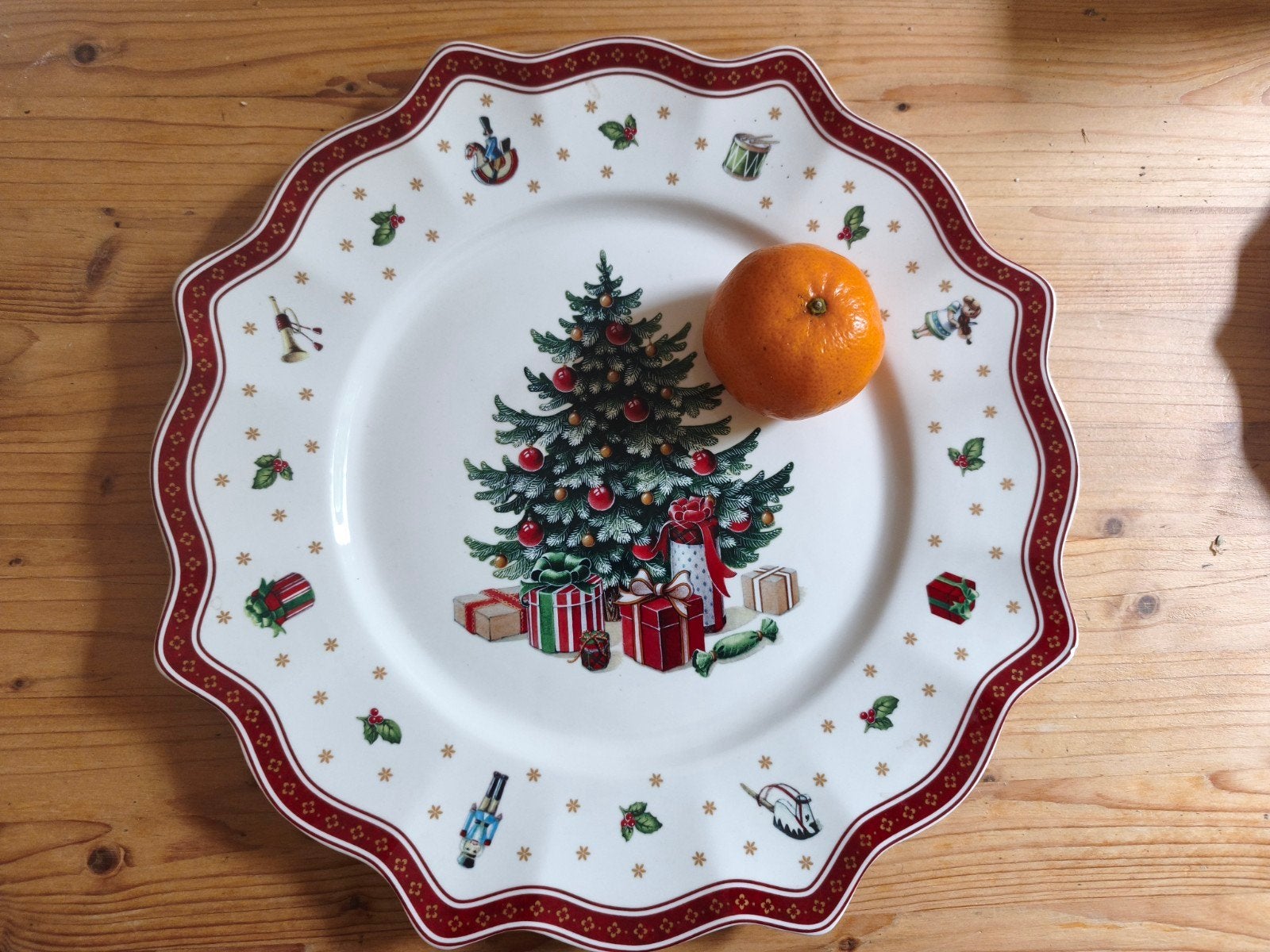 Grande assiette + 4 assiettes dessert noël villeroy & Boch T, Neuf, Service complet, Enlèvement ou Envoi, Villeroy & Boch