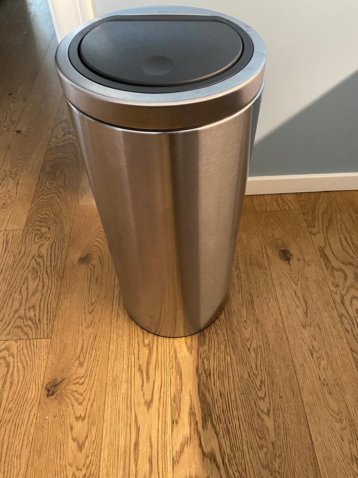 Brabantia Touch bin 30 liter, Huis en Inrichting, Ophalen, Zo goed als nieuw
