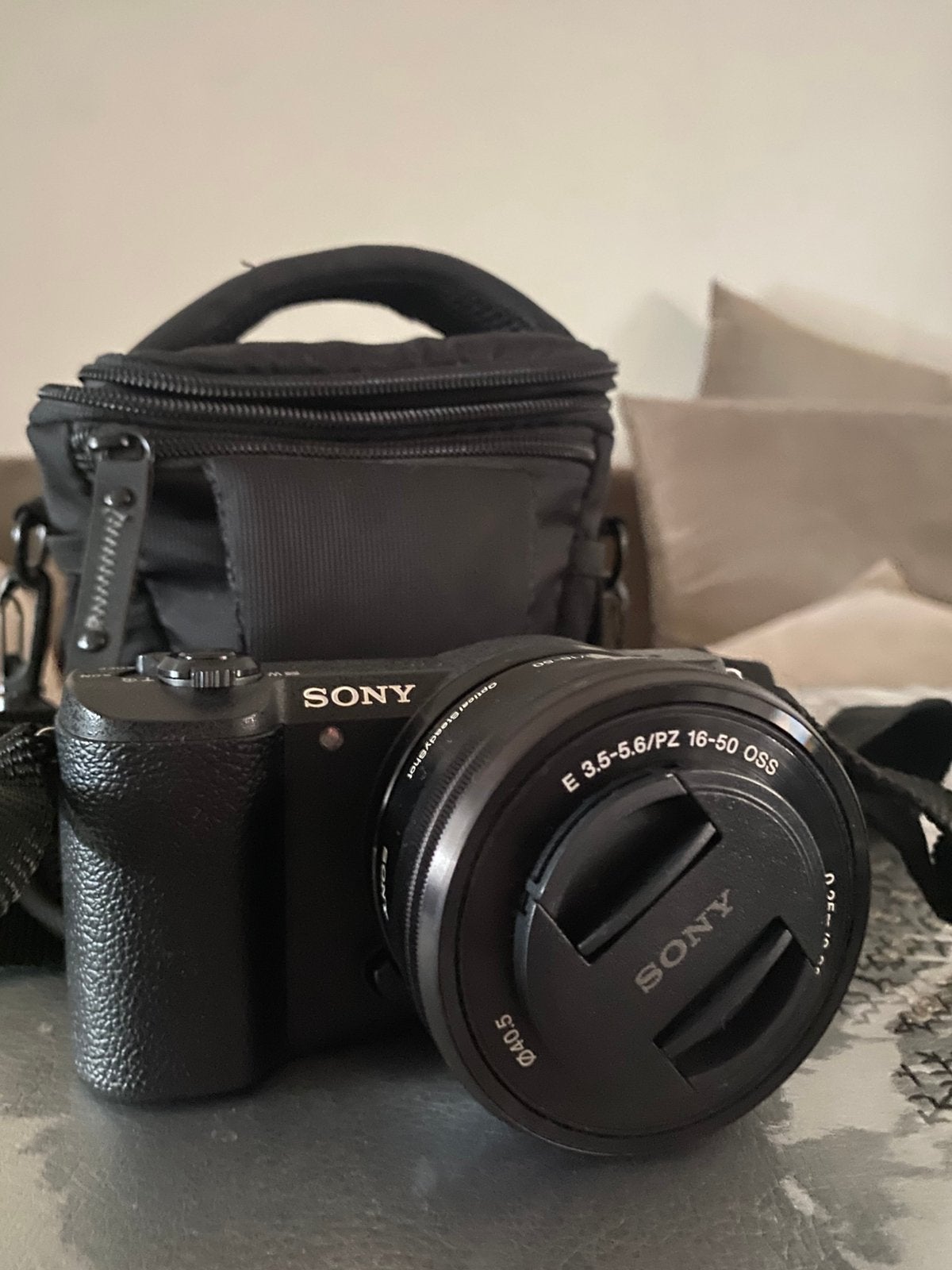 Sony Alpha A5100 24,3 MP + objectif 16-50 mm OSS + sac, TV, Hi-fi & Vidéo, Enlèvement, Comme neuf, Appareil photo hybride, Sony