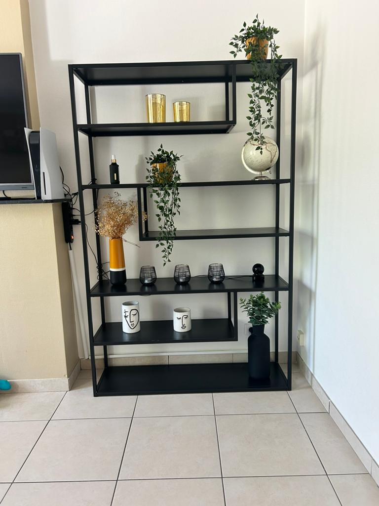Etagere noire metal a vendre, Enlèvement, Comme neuf