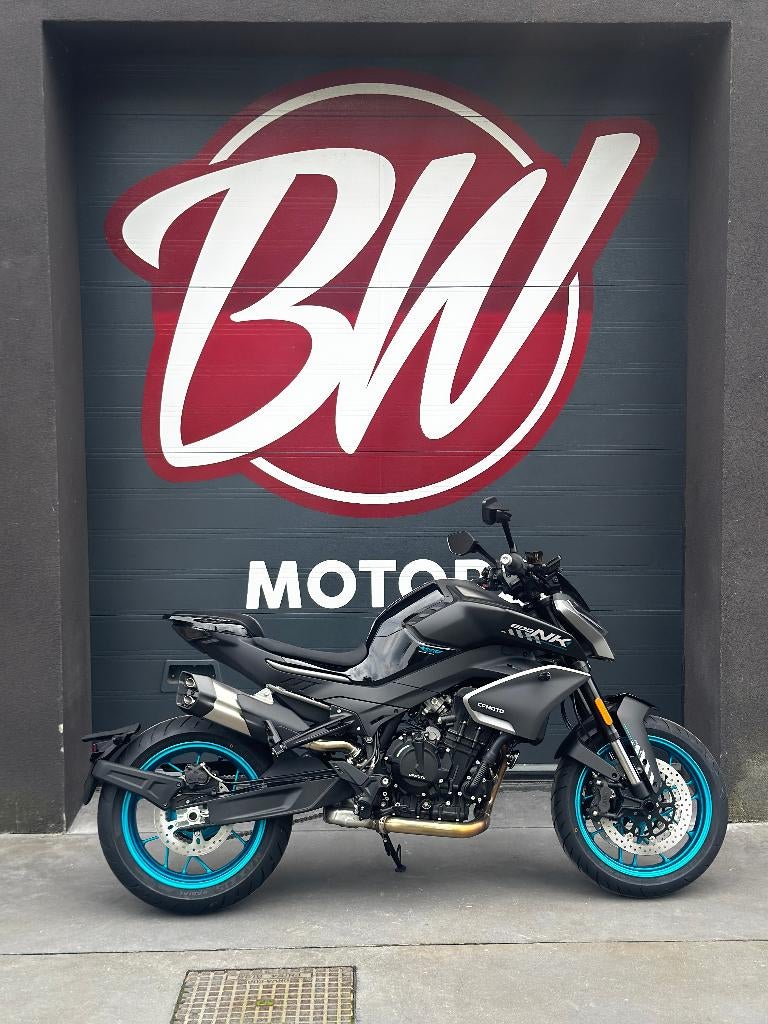 800NK Sport Nebula Black @ BW Motors Mechelen, Motoren, Traction Control, 2 cilinders, Nieuw, Bedrijf