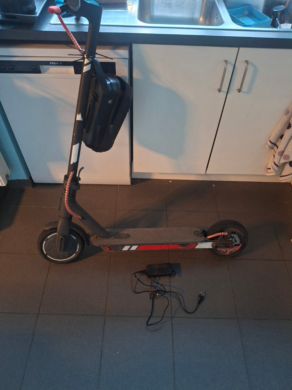 xiaomi e step met lader en tasje, Fietsen en Brommers, Ophalen, Zo goed als nieuw, Elektrische step (E-scooter), Xiaomi Mi