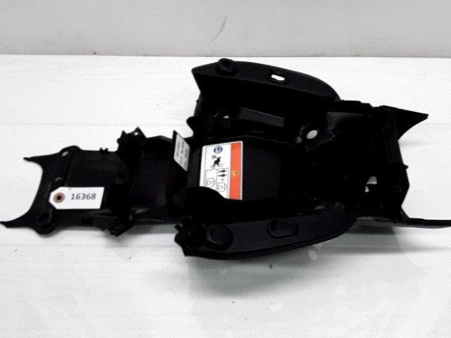 CB125R  2018 - 2019 Honda Kuipdeel D1-27571