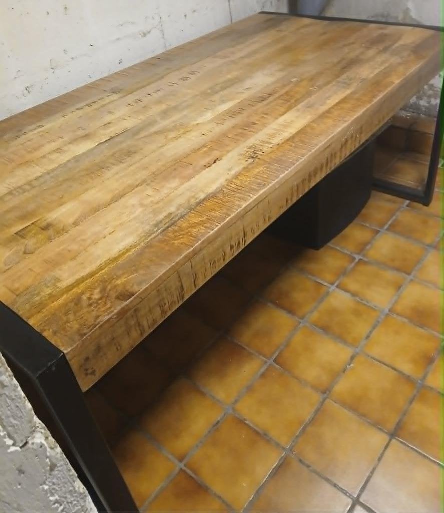 table style industriel bois spécial 1m80 long x 90 large, Maison & Meubles, Tables | Tables à manger, Enlèvement, Autres essences de bois