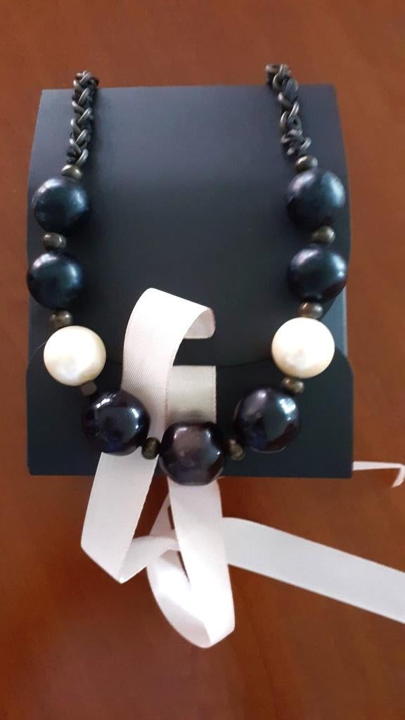 collier fait main — Les Cordes — noir et perle, Bijoux, Sacs & Beauté, Colliers, Enlèvement ou Envoi, Comme neuf, Autres couleurs