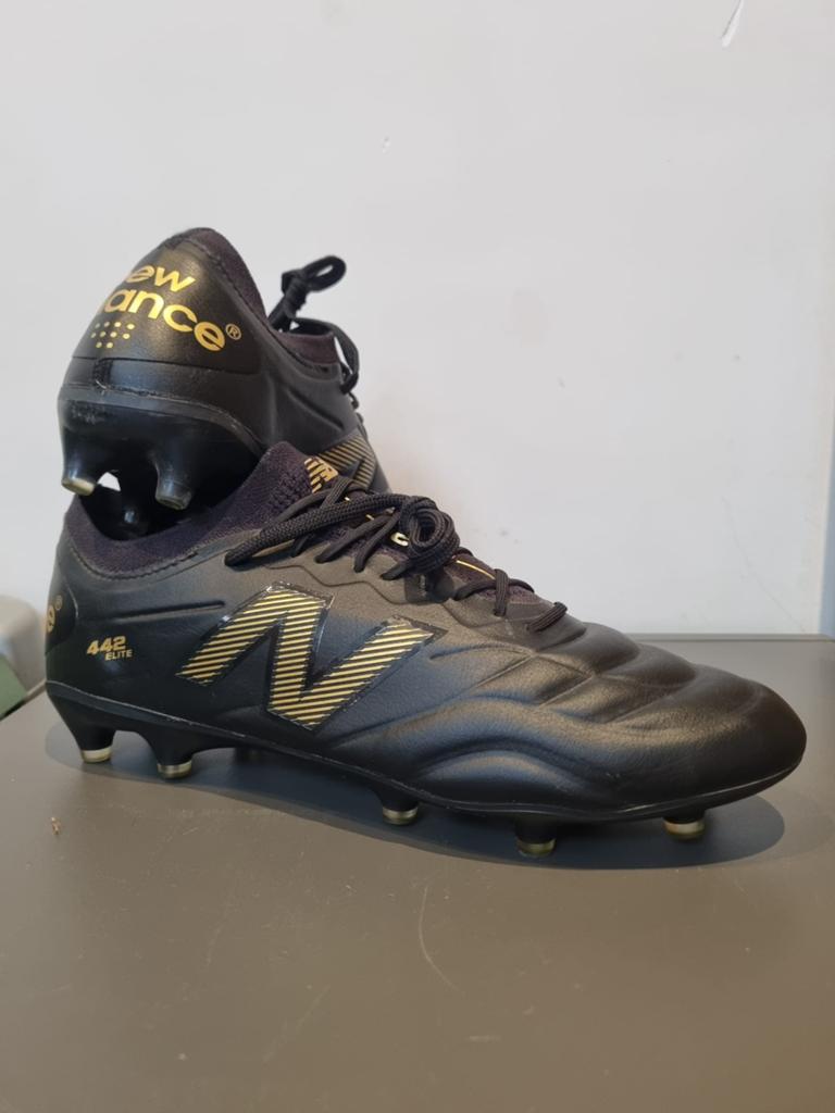 New Balance 442 Elite, Sport en Fitness, Voetbal, Ophalen of Verzenden, Zo goed als nieuw, Schoenen