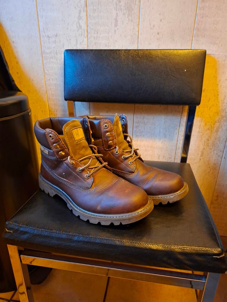 Bateaux caterpillar taille 44, Enlèvement, Chaussures