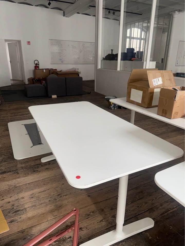 Nouveaux bureaux Ikea ( debout- assis manuel), Maison & Meubles, Scandinave, Bureau assis-debout, Comme neuf, Enlèvement