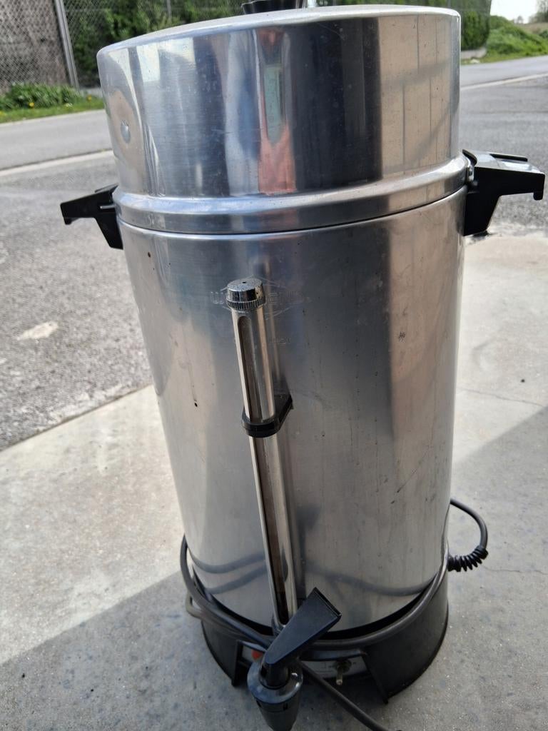 Koffiepercolator 100 kopjes te huur €20, Ophalen