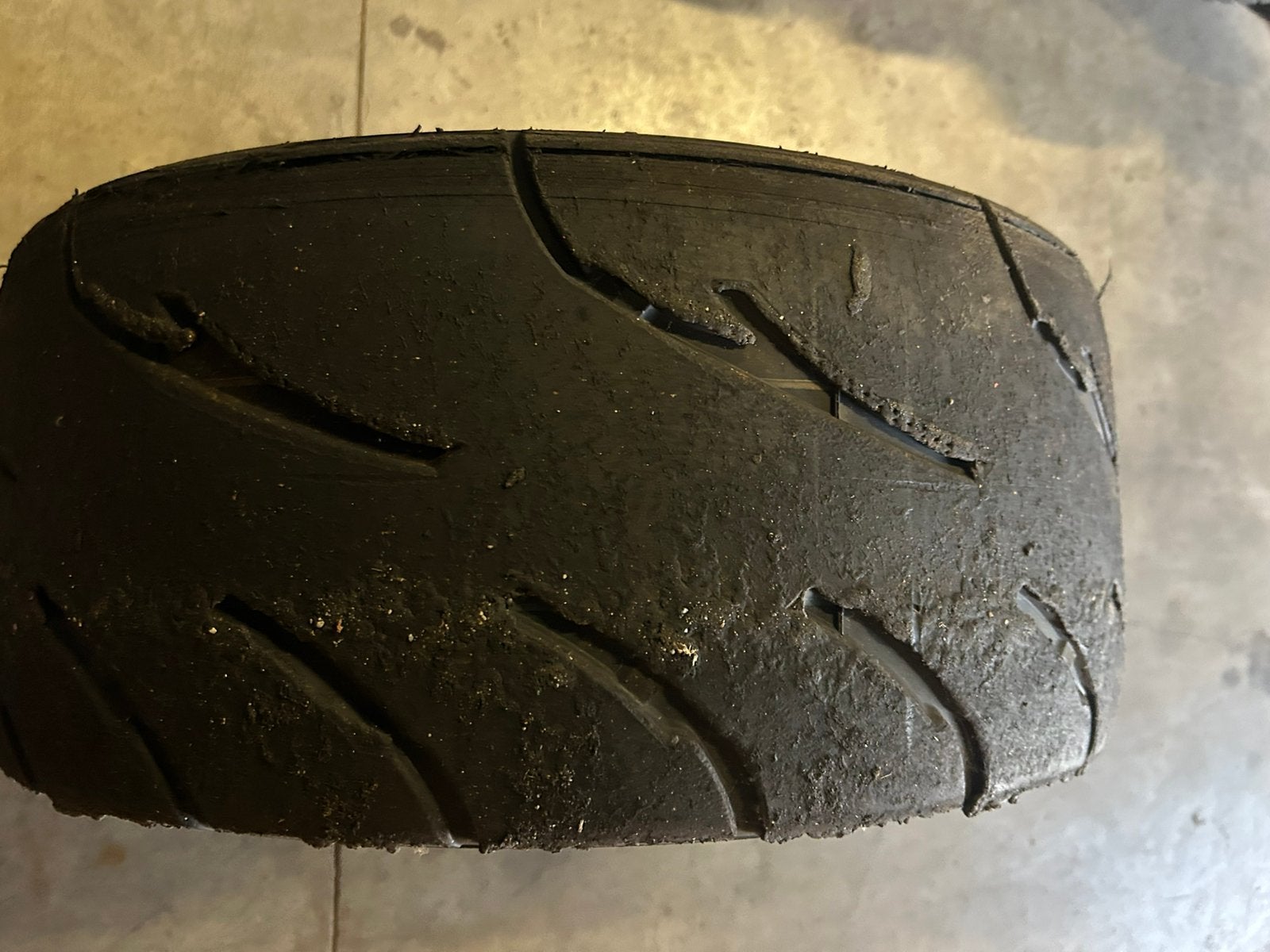 semi slicks nankang ar1, Enlèvement
