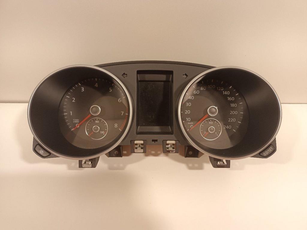 Cockpit Volkswagen Golf, Onderdelen@venauto.nl, Van der Ven Autorecycling B.V., Gebruikt, Ettenseweg 76, 4706 PB Roosendaal, The Netherlands