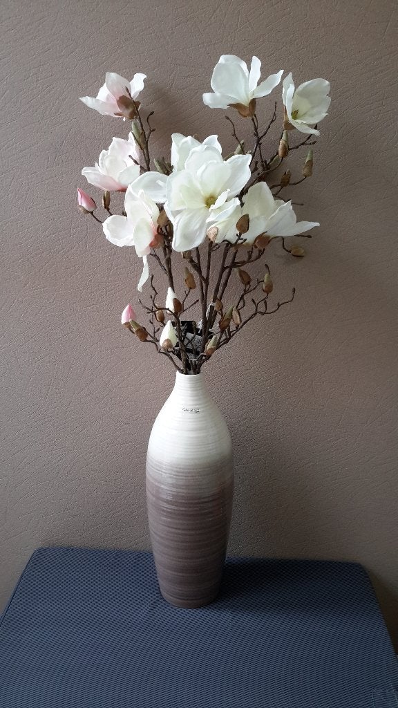Vaas Céline de Lys + kunstbloemen magnolia's ( NIEUW ), Huis en Inrichting, Woonaccessoires | Vazen, Ophalen of Verzenden, Nieuw