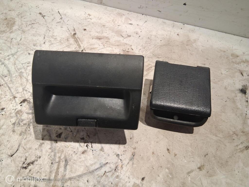 Asbakken set Vw Golf Cabrio III 1.8 ('93-'00) 1H1857309, Auto-onderdelen, Gebruikt, Volkswagen, Ophalen of Verzenden, Volkswagen