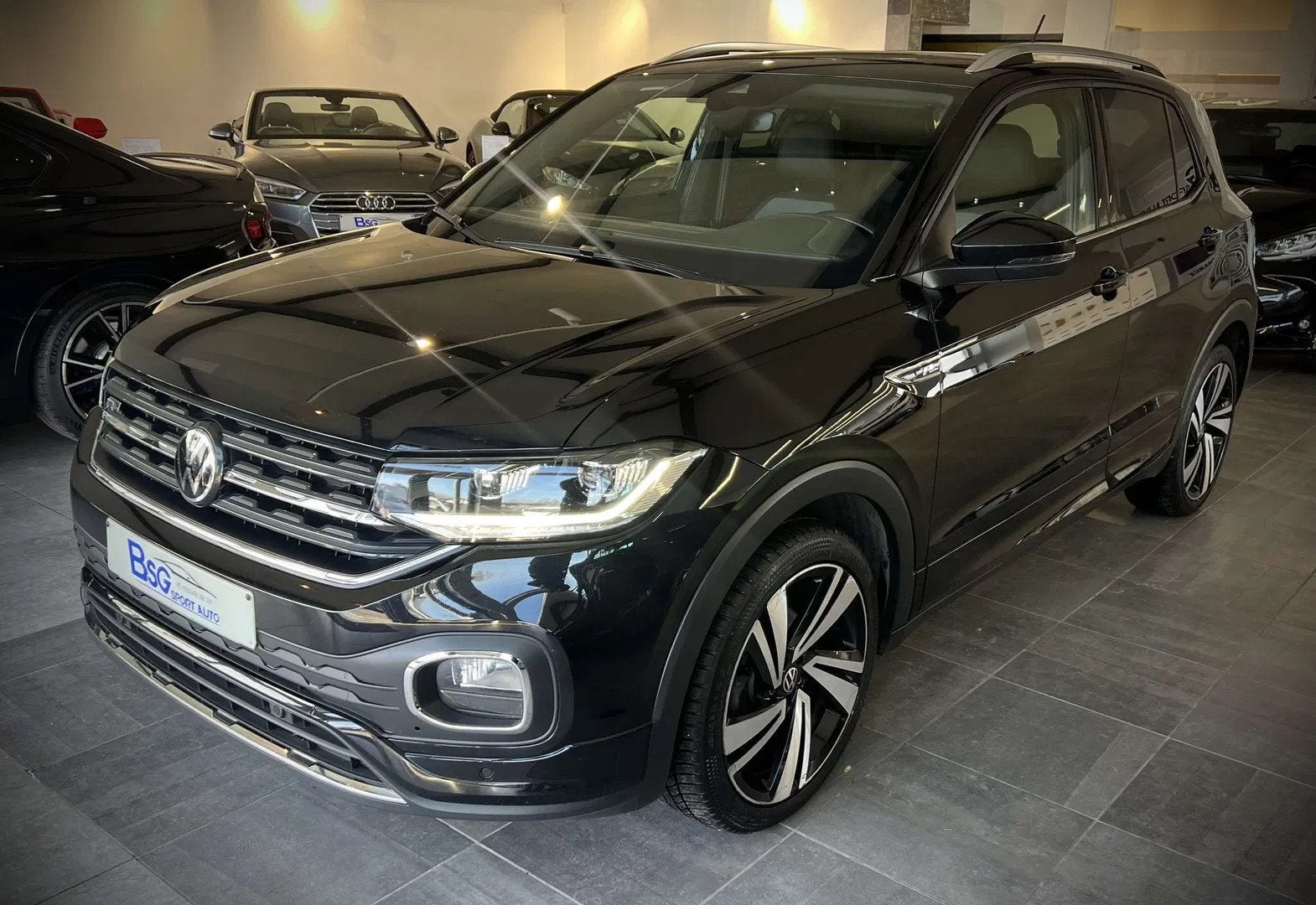 Volkswagen T-Cross 1.0 TSI OPF DSG*R-LINE*TVA*CAMERA*GPS*LED, Auto's, Automaat, T-Cross, Gebruikt, 1 kg