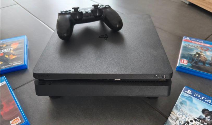 PS4 slim, Ophalen of Verzenden, Zo goed als nieuw, Slim