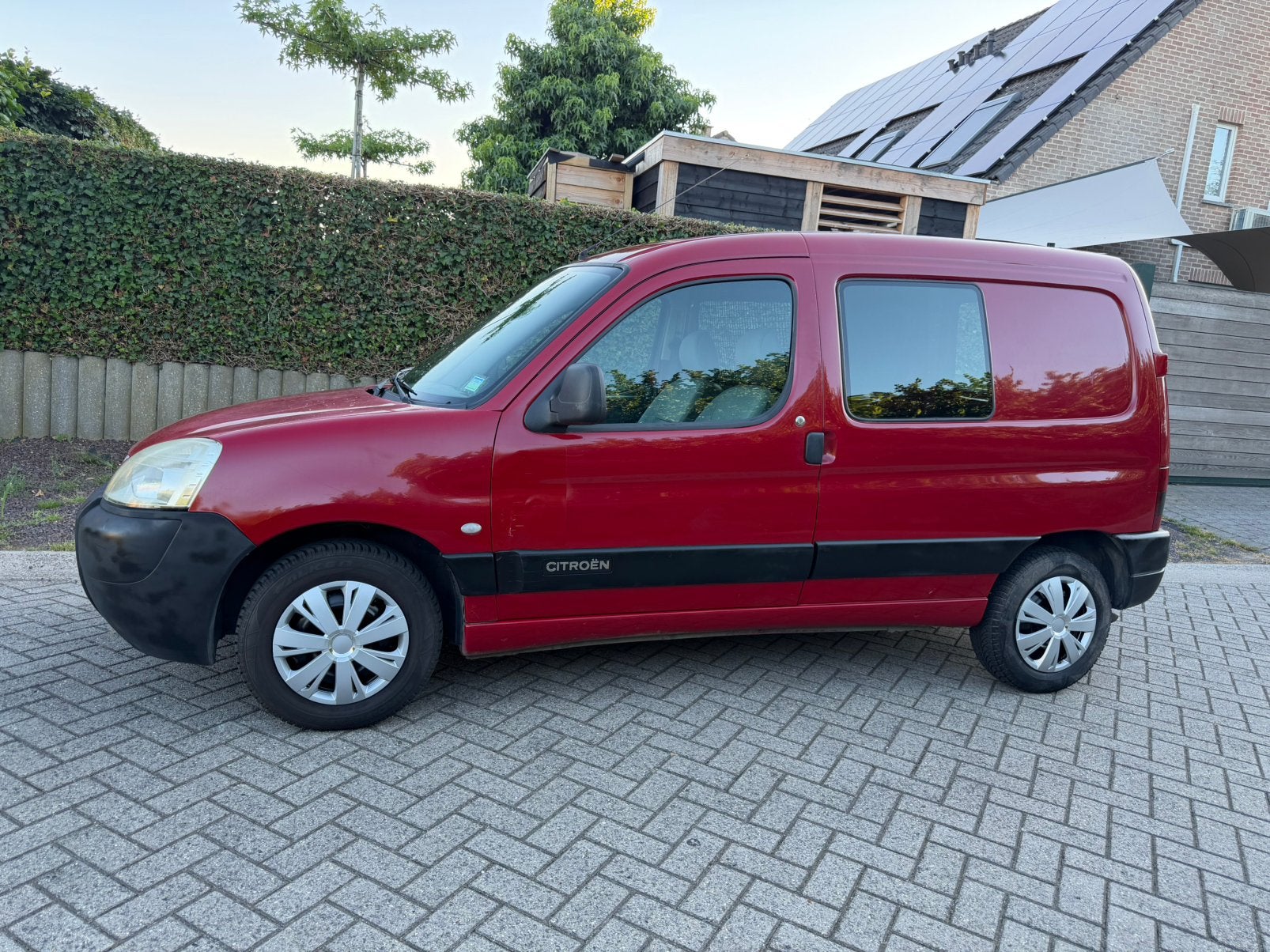 Citroën Berlingo lichte vracht 1.4i benzine trekhaak gekeurd, https://public.car-pass.be/vhr/aab9d49b-c1d2-443d-90f1-673fac559706