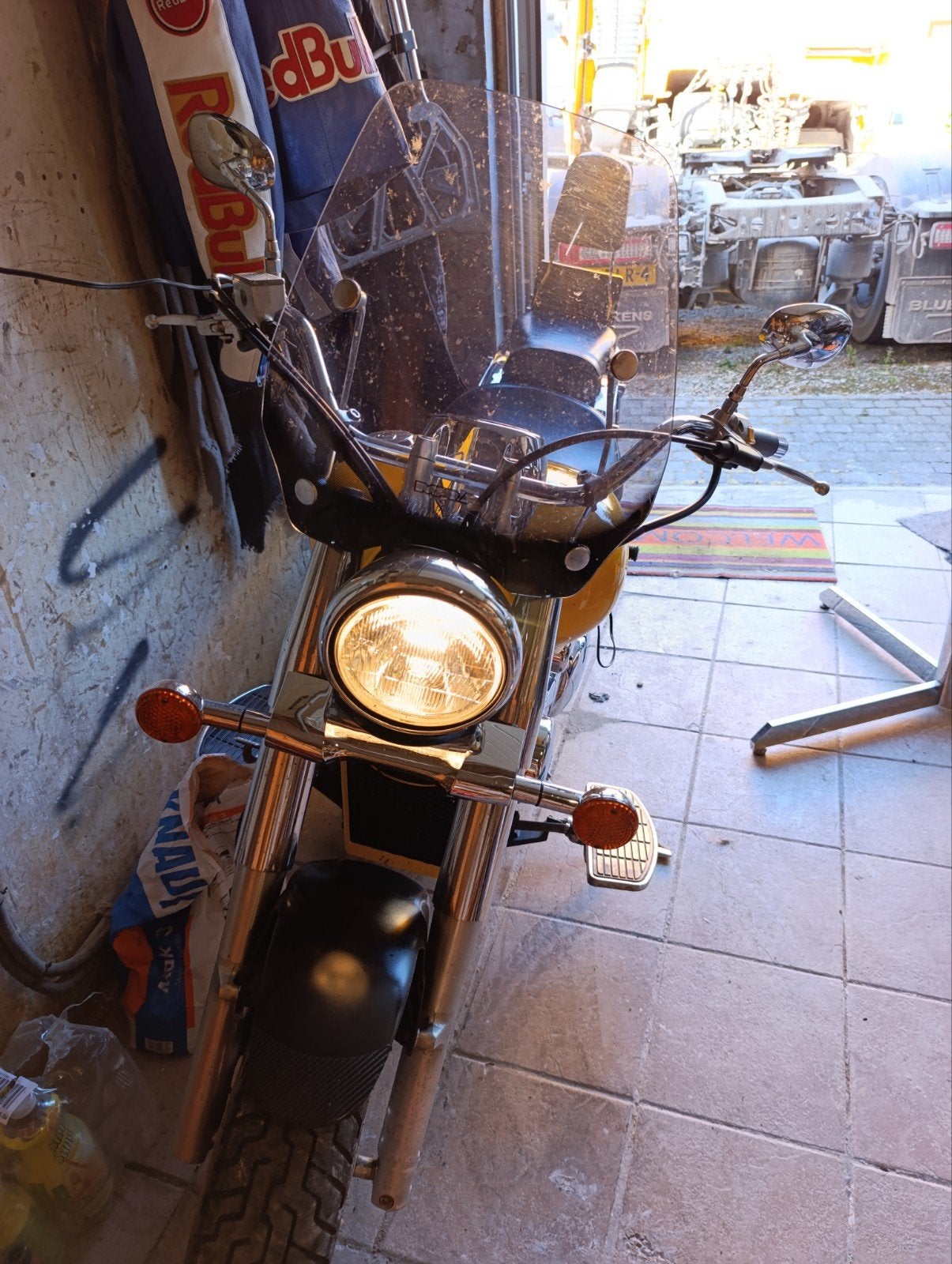 Moto Suzuki InTruder 800, Vélos & Vélomoteurs