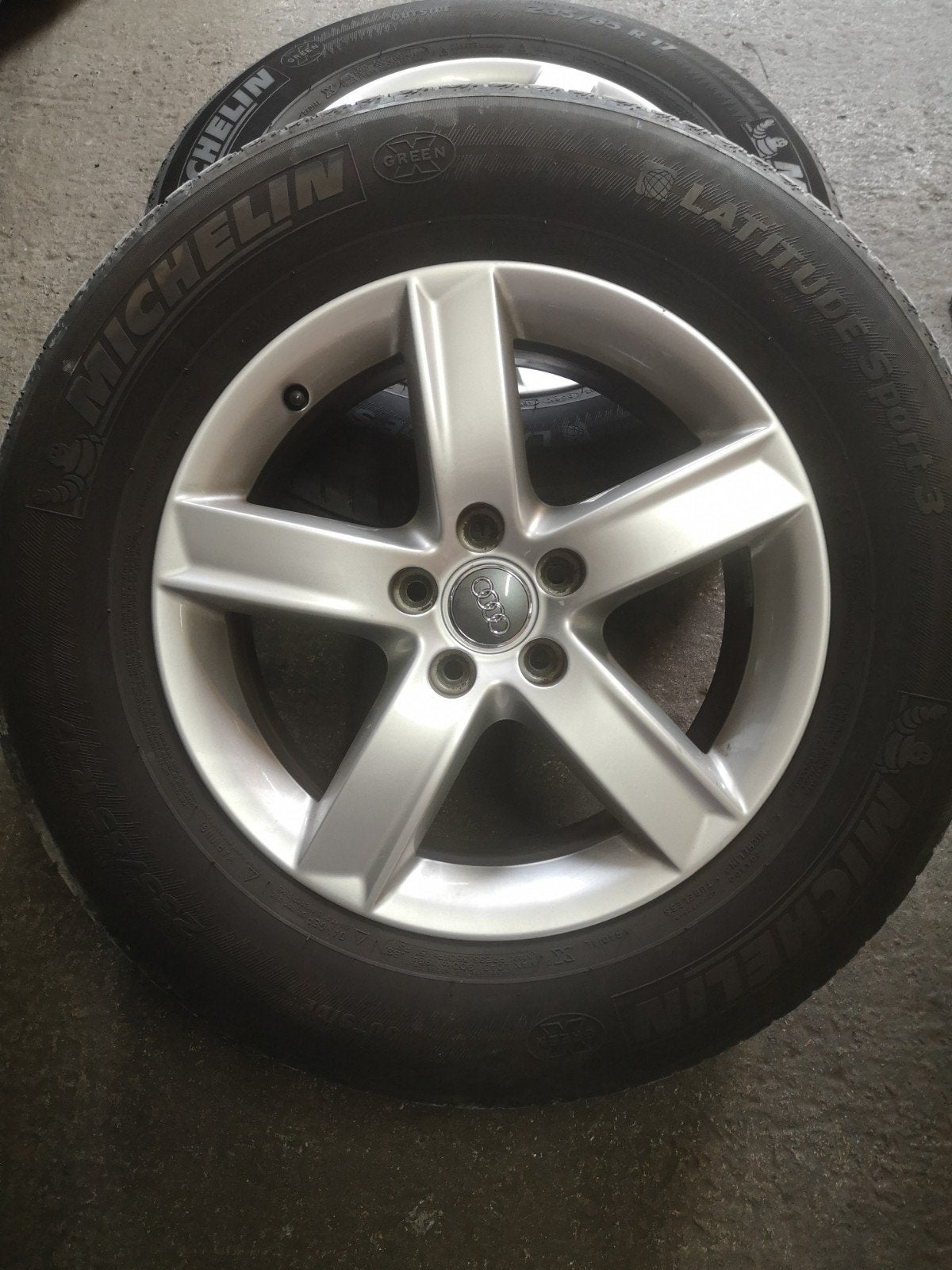 Jante audi Q5 D origine 17 pouce, Autos : Pièces & Accessoires, Pneus et Jantes, 4 Saisons, 17 pouces, 235 mm