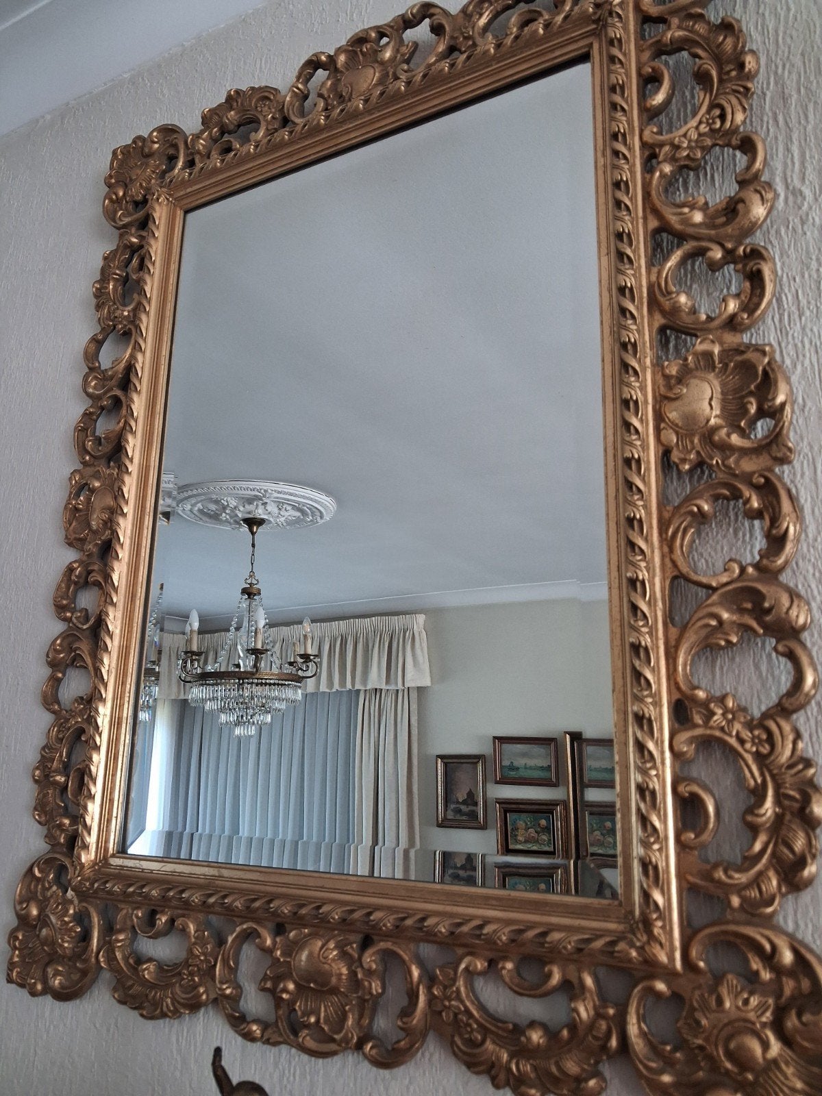 miroir ancien, Enlèvement