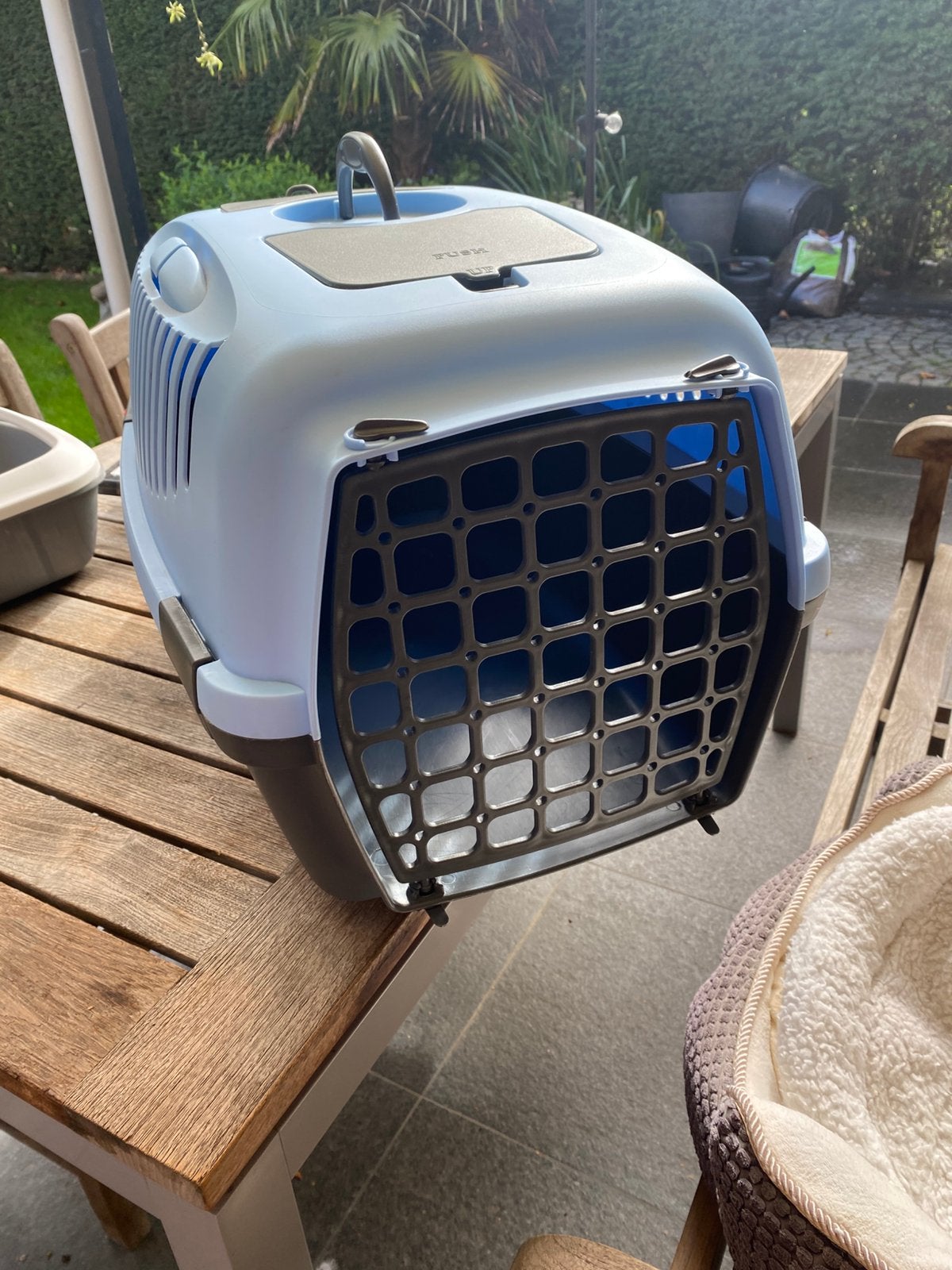 Ruime transportbox, Dieren en Toebehoren, Ophalen, Zo goed als nieuw